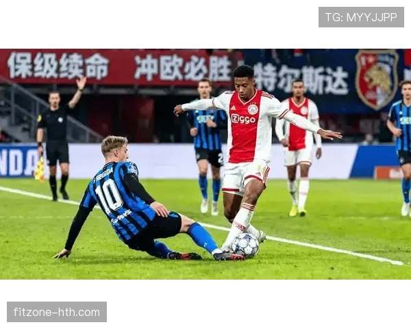 乌德勒支主帅点燃战术革新，激发球员潜能开启球队新篇章