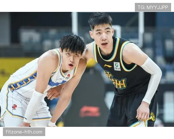 J1联赛激战正酣，球迷翘首以盼精彩赛事直播